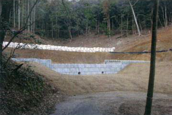 二級水系員弁川水系少部原谷川 砂防工事(えん堤)(発注者:三重県)