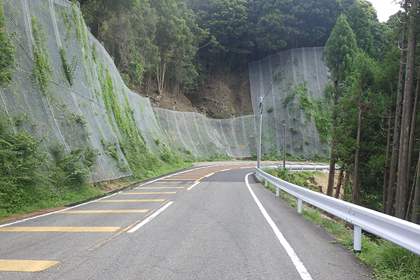 一般国道477号 災害防除工事(落石対策)(発注者:三重県)